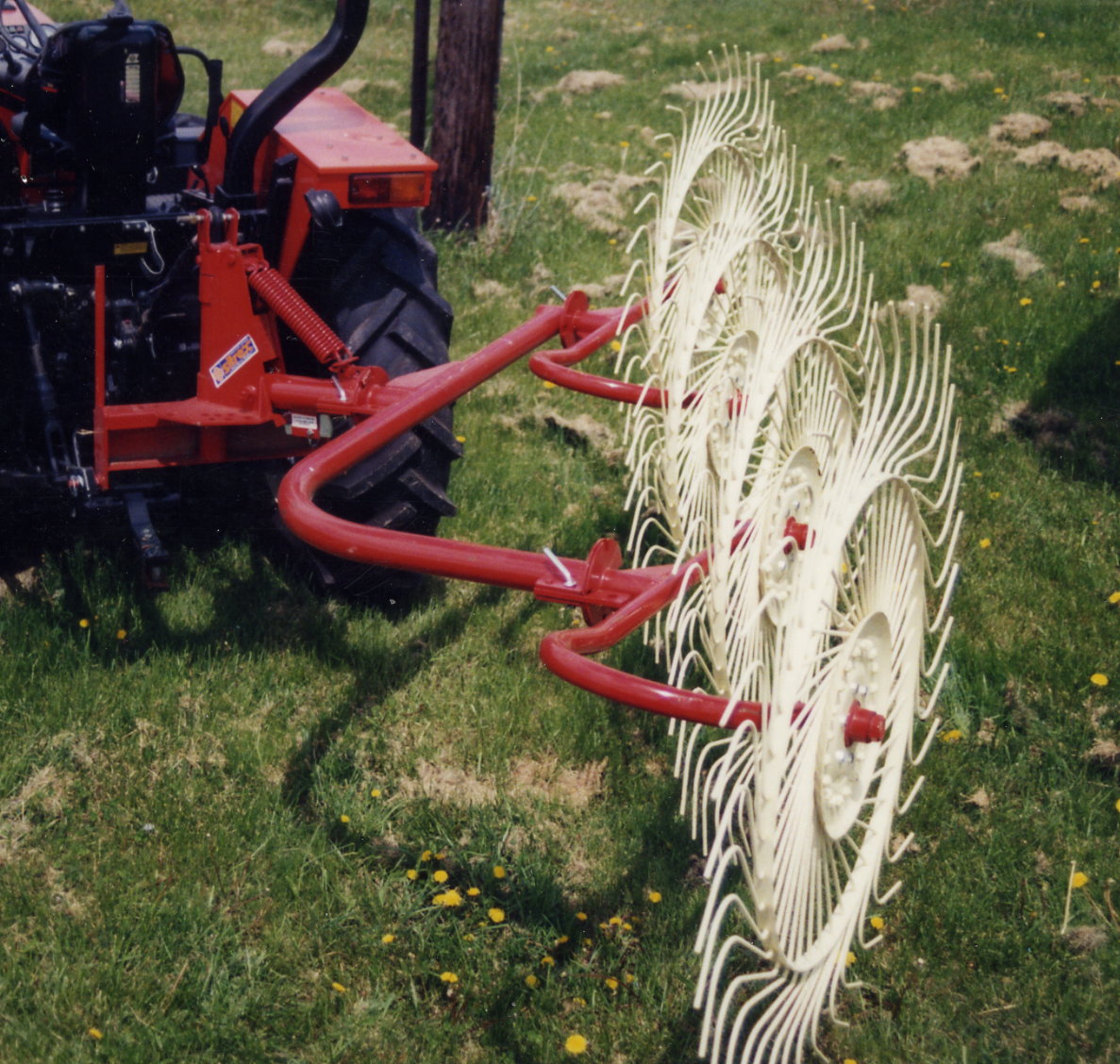 Simmonds Pin Wheel Rake RP4 | Wheel Rake – Ford Distributing