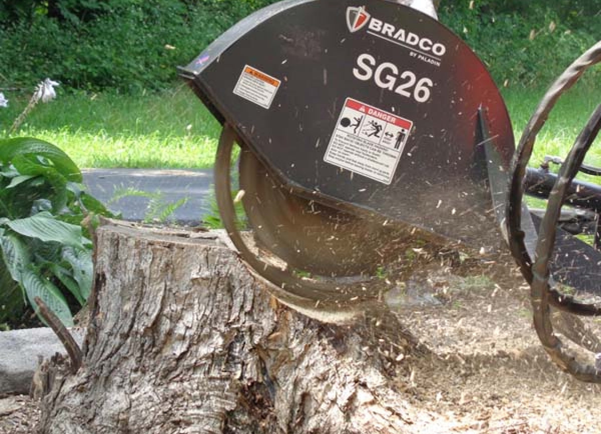 BRADCO SG26 STUMP GRINDER