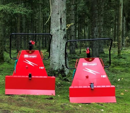 fransgard v3521 winches in front of forest