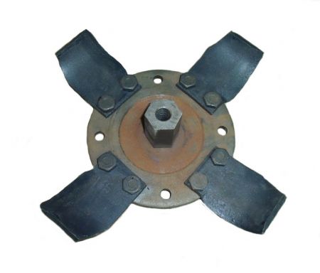 Flange with blades